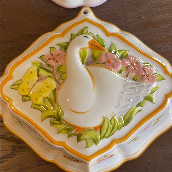 Cordon Bleu Other - Le Cordon Bleu ceramic Goose Mold, wall Mount, 8”